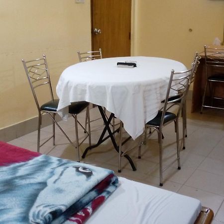 Royal Park Residential Hotel Chittagong Buitenkant foto